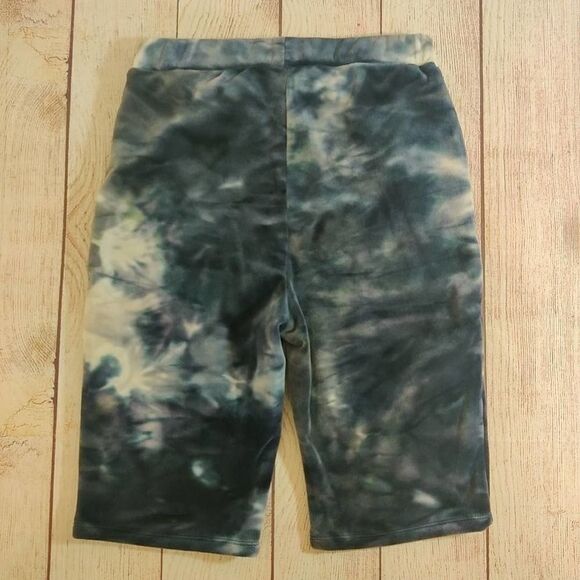 Fashion Nova Such a Softie tie dye velour high rise biker shorts sz M - Picture 3 of 9